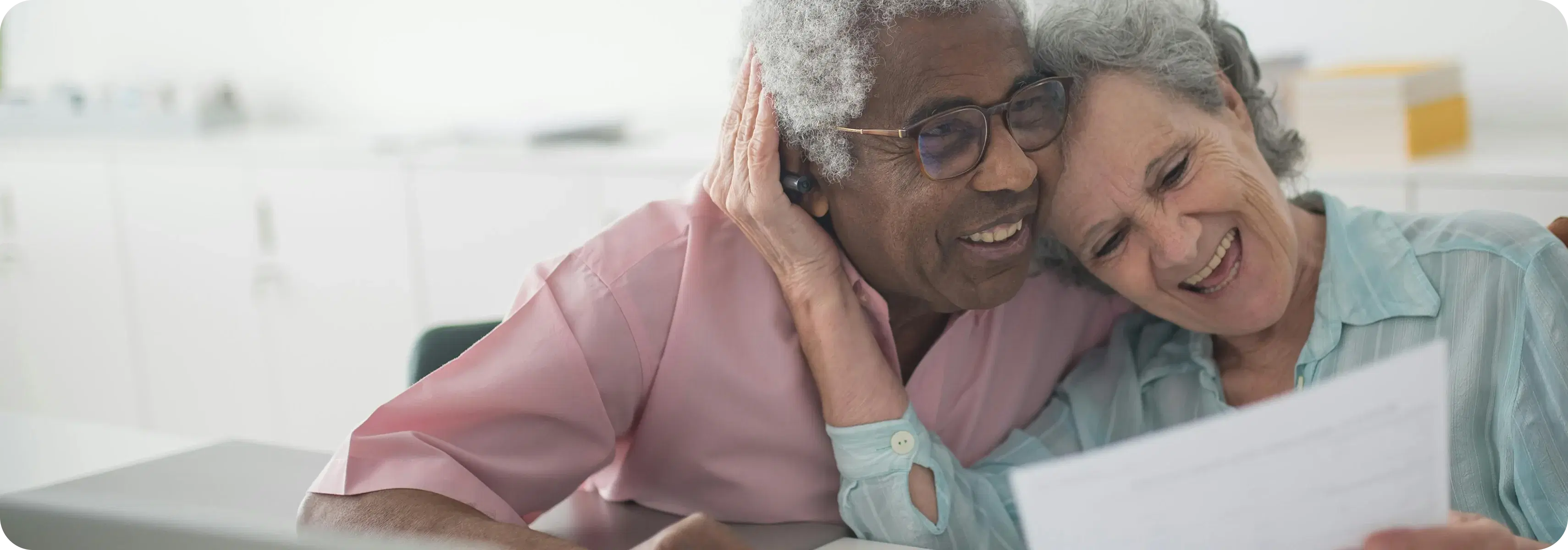 With live vitals on your fingertips, you can reduce manual rounds and charting - giving you time to focus on what truly matters, human connection.